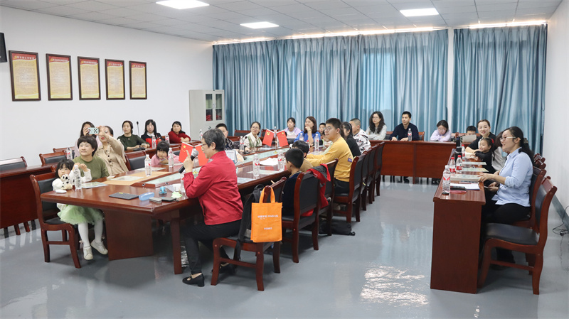 福建農(nóng)林大學(xué)李芳博士受邀赴我司作公益授課【大禹電子】 福建農(nóng)林大學(xué)李芳博士受邀赴我司作公益授課【大禹電子】